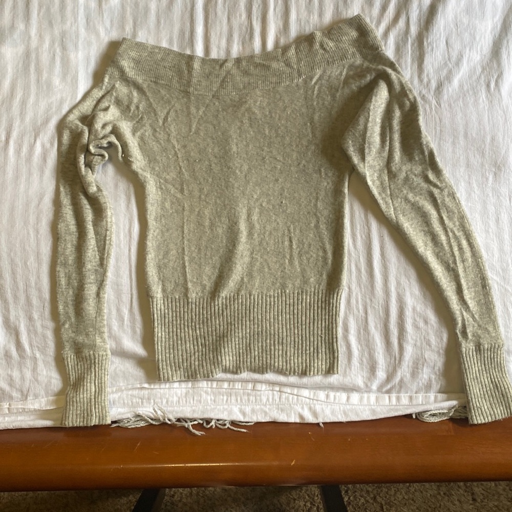 Abercrombie, light grey sweater